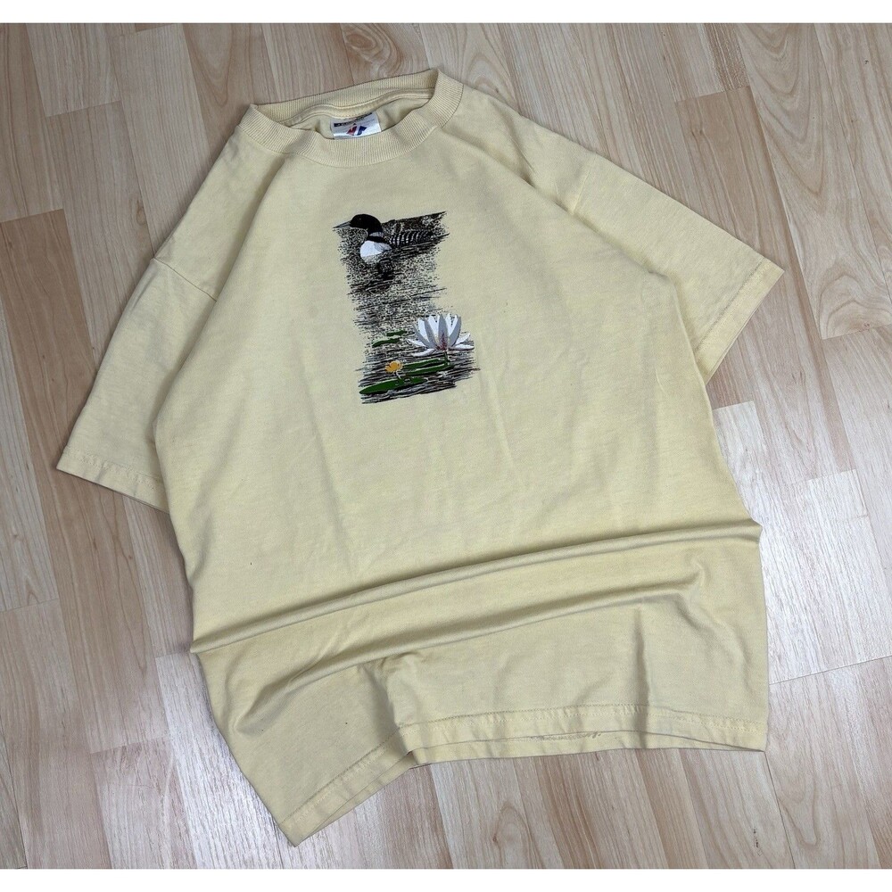 Vintage 90s Y2K Duck Graphic T-Shirt / Yellow / Short Sleeve / Size Small